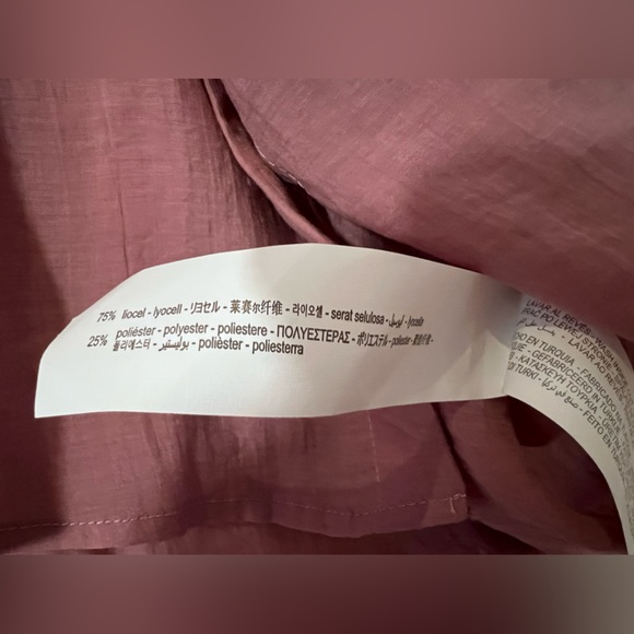 NWT Zara Sheer blouse with rhinestone button size XS - Picture 11 of 14